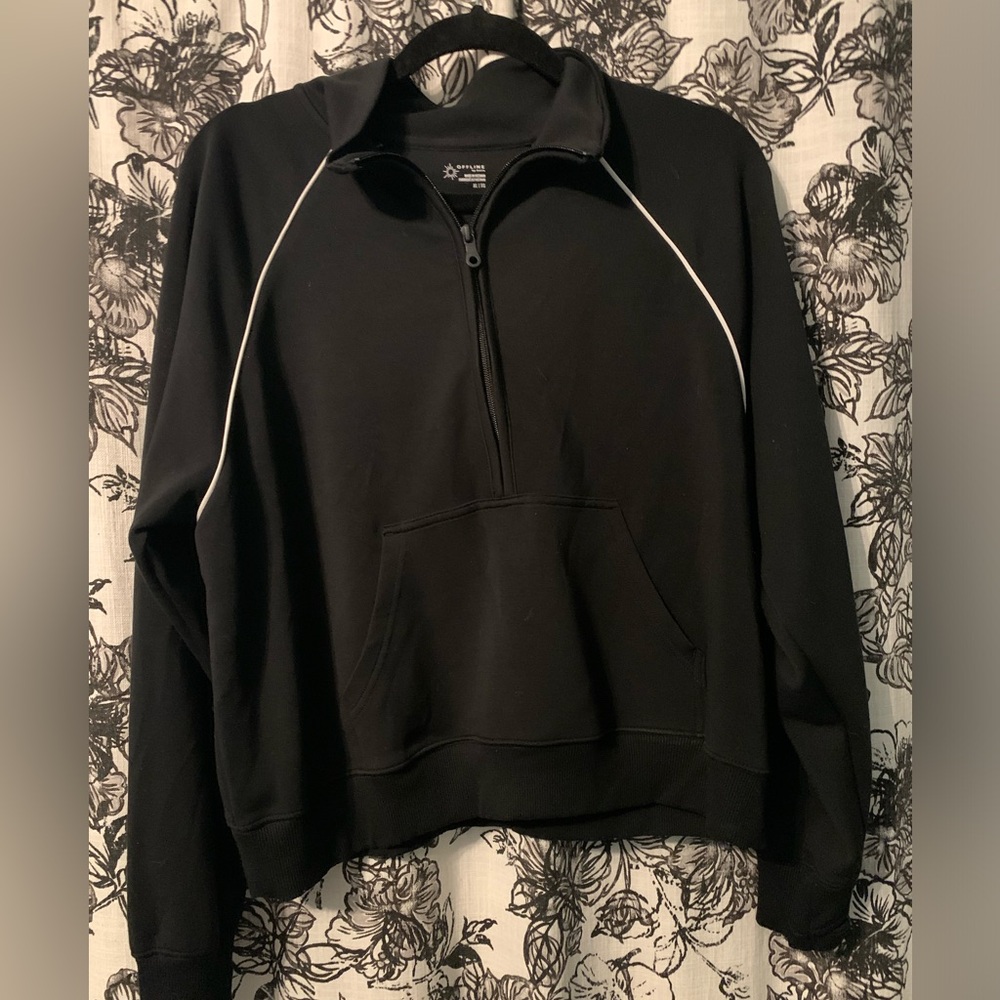 Offline Aerie Crop Athletic Sweater Black and White